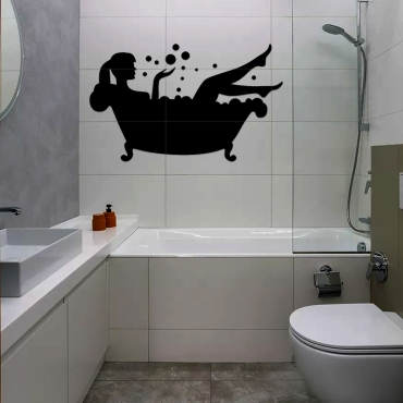 Наклейка девушка в ванне